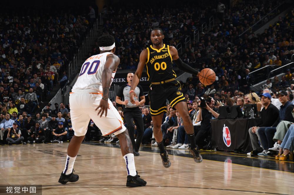 在足球比赛 在足球比赛